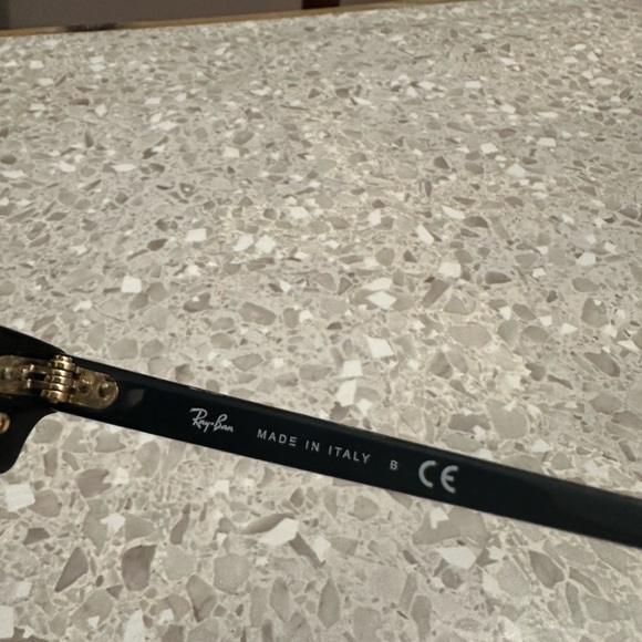 Ray BAN CLUBMASTER CLASSIC LIKE NEW ! UNISEX 
FITS FOR SMALL HEAD …lol - Picture 8 of 10